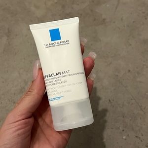 LA-ROCHE POSAY EFFACLAR MAT (BRAND NEW NEVER USED)